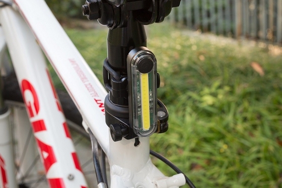 Bicyclette rechargeable lumineuse superbe 72*20*32mm de montagne de lumière de vélo de LED
