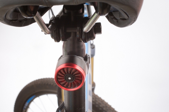 Lumen 15 rechargeable de bicyclette de queue de vélo de lumière arrière rouge de vélo pour faire un cycle IPX4