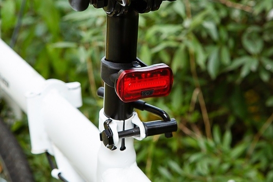 8 lumières arrière de bicyclette de lumen