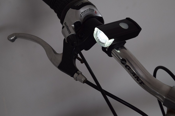Bicyclette lumineuse Front Headlights de Blinky fonction de avertissement de 0.87-1.26 pouce